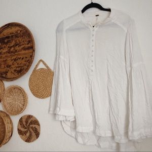 🚚 MOVING SALE! 🚚 White fp bell sleeve top